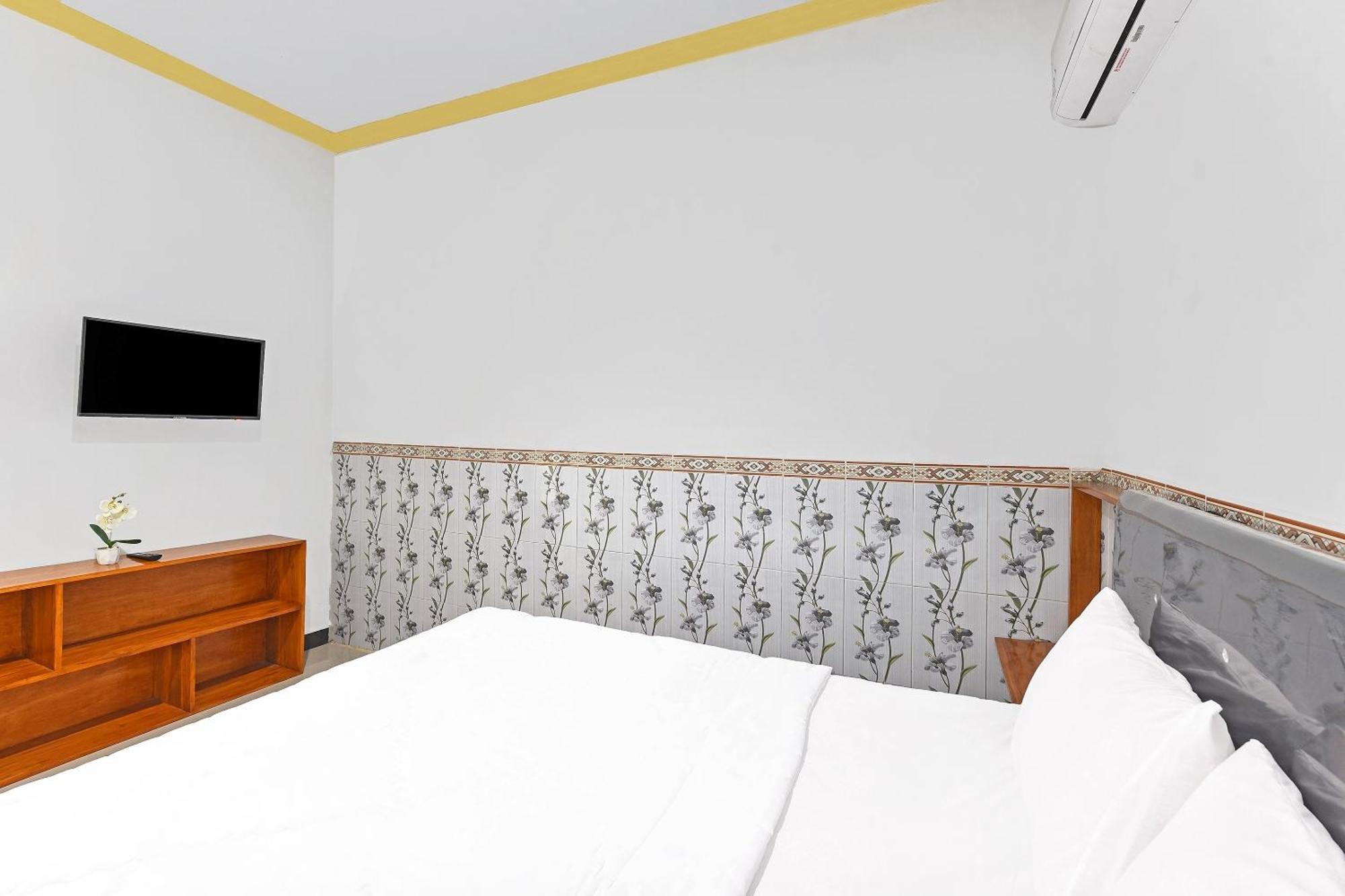 Oyo 91192 Homestay Antara Gilimanuk Exterior foto